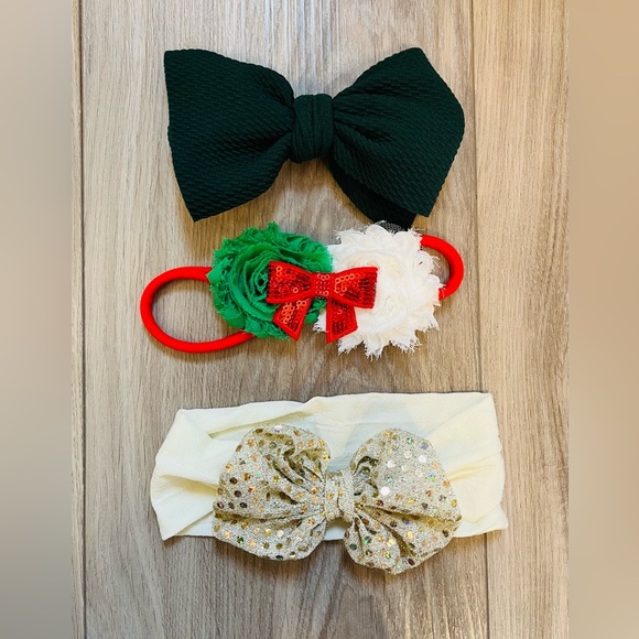 BUNDLE: Baby Girl Christmas/Winter Bows - Picture 2 of 6